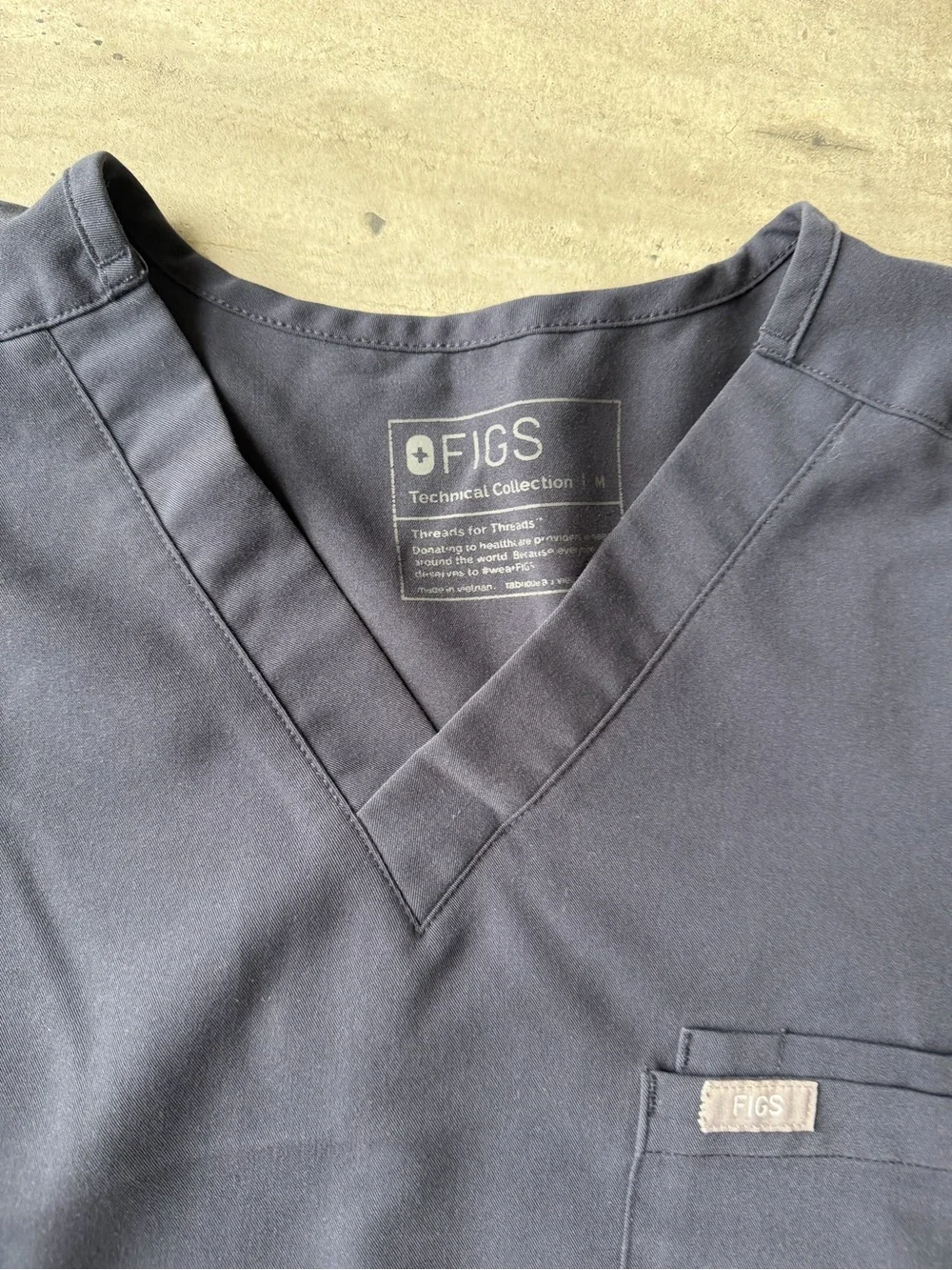 Figs Men's Navy V-Neck Scrub Top